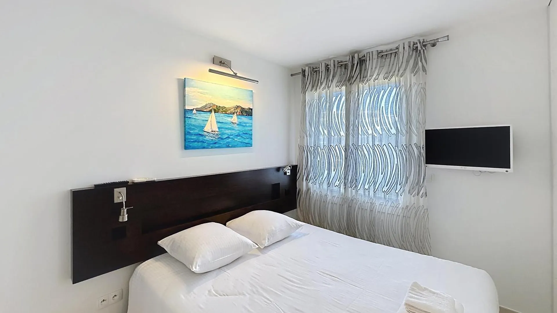 Apartment Modern 2-Bedroom Stunning Sea View On La Croisette Cannes